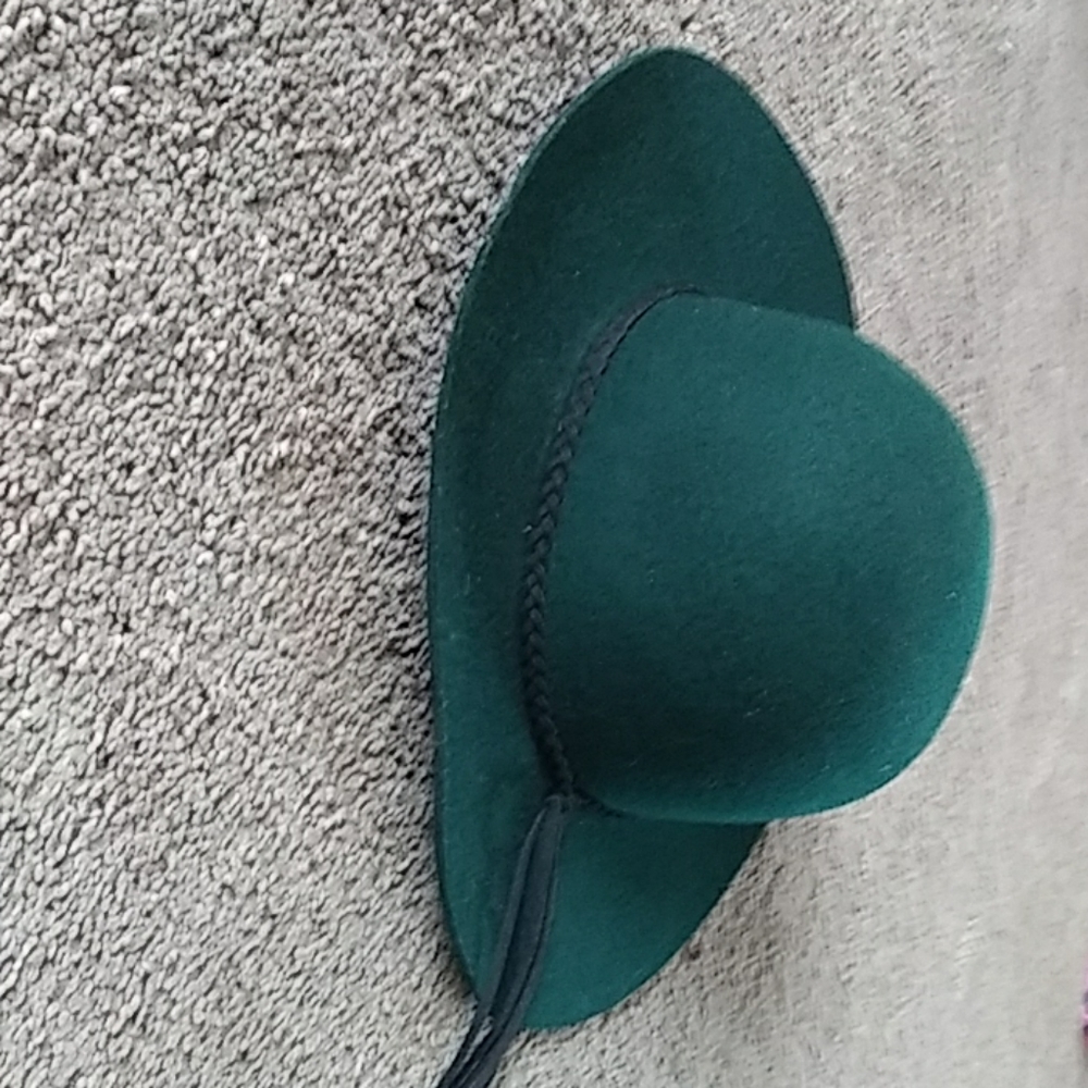 Hat - Picture 3 of 3